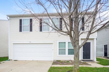 1330 CENTRAL PARK DR SHELBYVILLE, IN 46176